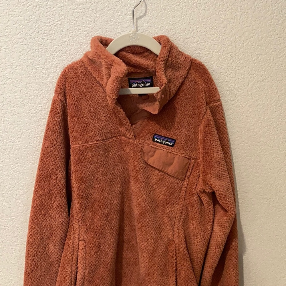 pink patagonia pullover